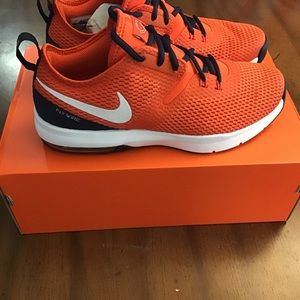 nike air max typha 2 bears